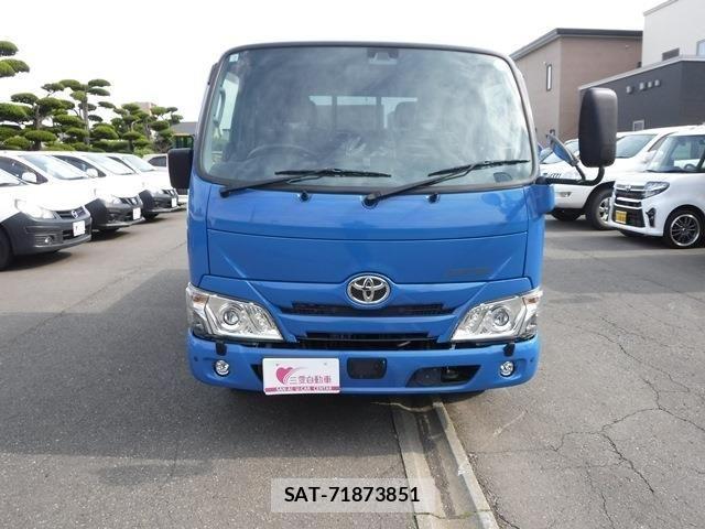 Toyota DYNA TRUCK 2022-07 983510-1