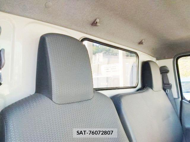 Toyota DYNA TRUCK 2023-05 1176400-11