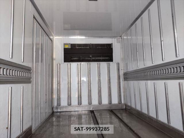 Toyota DYNA TRUCK 2017-01 1220445-9