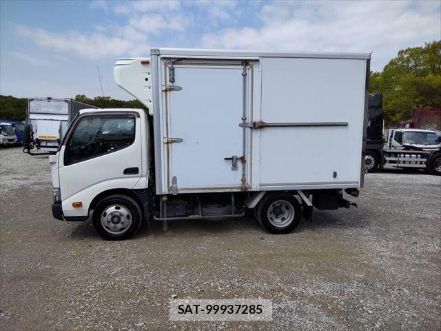 Toyota DYNA TRUCK 2017-01 1220445-4
