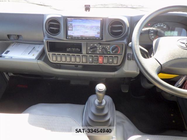 Toyota DYNA TRUCK 2020-06 1227820-14
