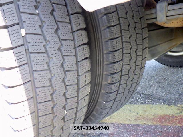 Toyota DYNA TRUCK 2020-06 1227820-23