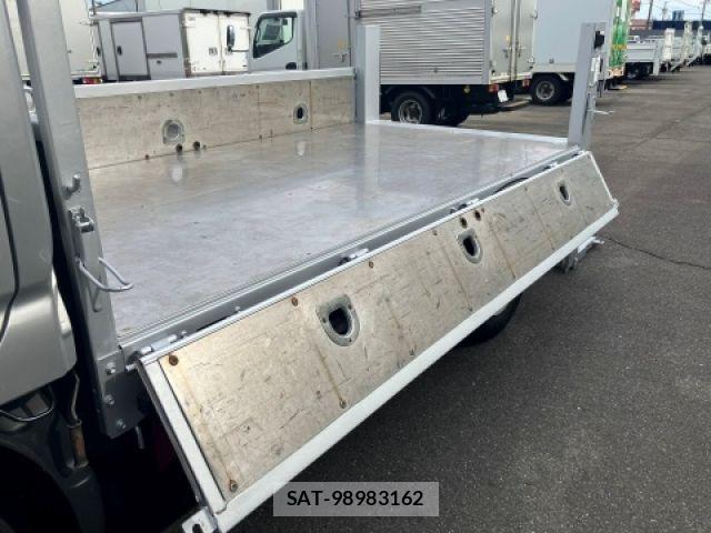 Toyota DYNA TRUCK 2019-09 1301517-8