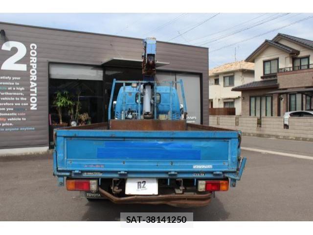 Toyota DYNA TRUCK 2001-02 1312663-7