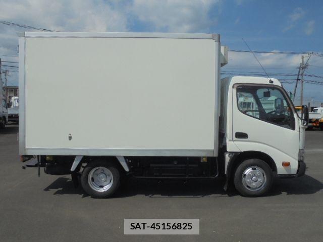 Toyota DYNA TRUCK 2016-12 1318050-9