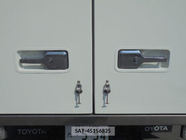 Toyota DYNA TRUCK 2016-12 1318050-26