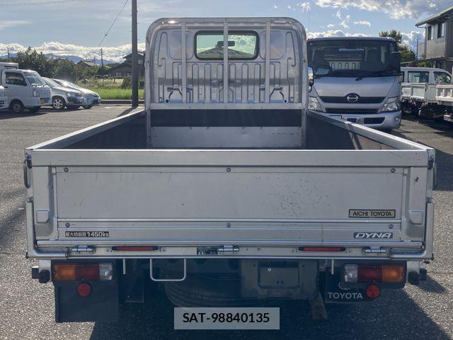 Toyota DYNA TRUCK 2020-08 1330586-3