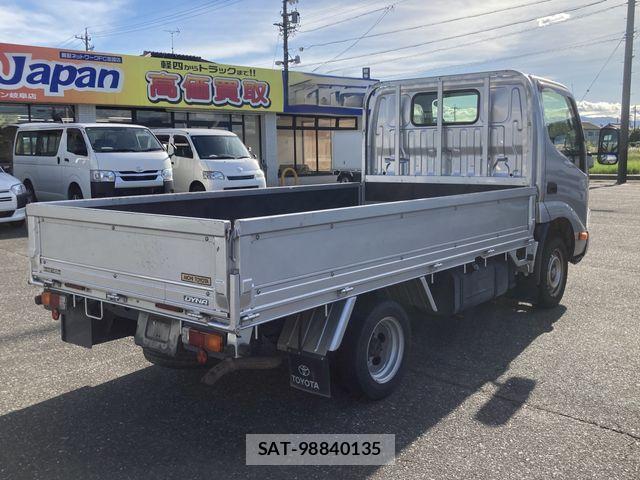 Toyota DYNA TRUCK 2020-08 1330586-4