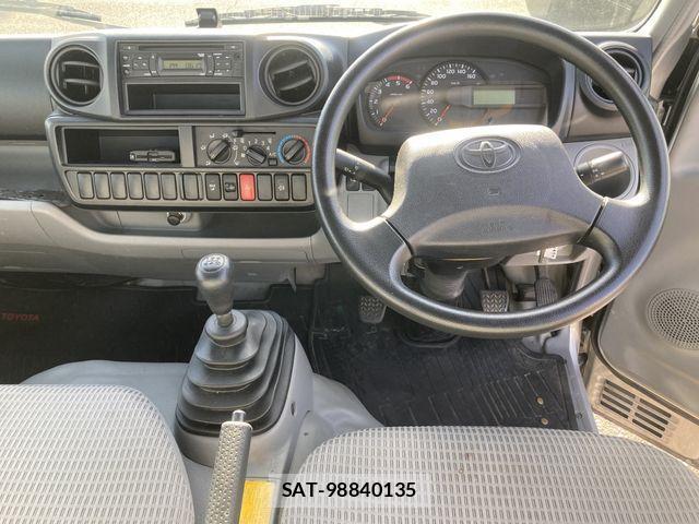 Toyota DYNA TRUCK 2020-08 1330586-7