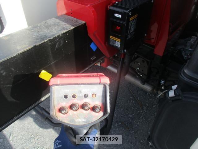 Toyota DYNA TRUCK 2024-10 1412126-9
