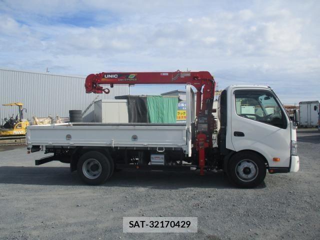 Toyota DYNA TRUCK 2024-10 1412126-2