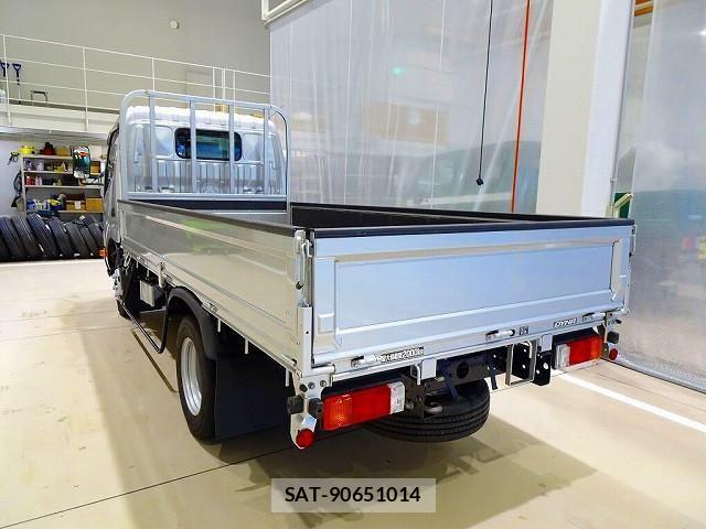 Toyota DYNA TRUCK 2024-03 1742472-3