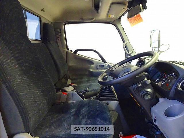 Toyota DYNA TRUCK 2024-03 1742472-5