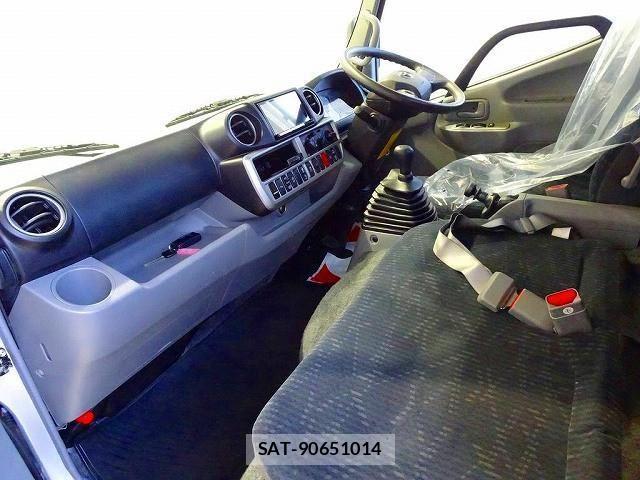 Toyota DYNA TRUCK 2024-03 1742472-6