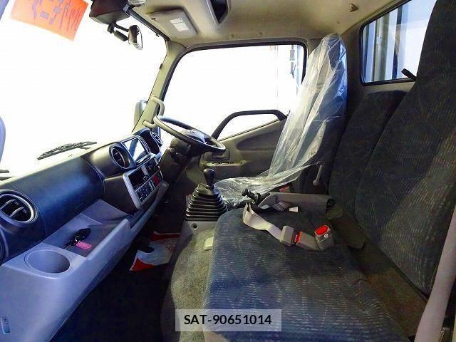 Toyota DYNA TRUCK 2024-03 1742472-7