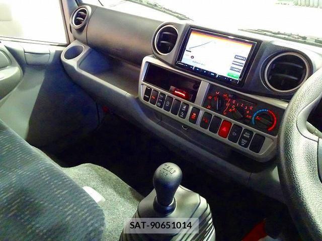 Toyota DYNA TRUCK 2024-03 1742472-8
