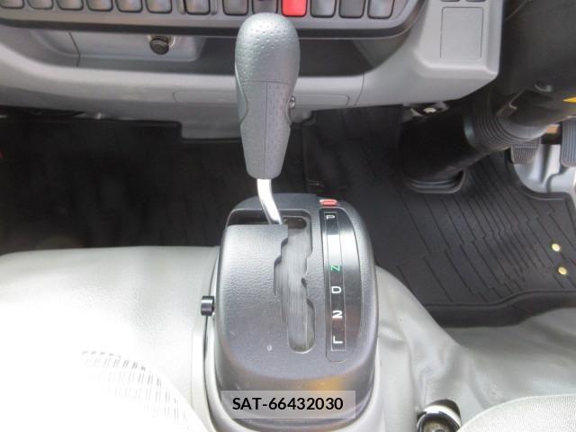 Toyota DYNA TRUCK 2017-06 1742533-16