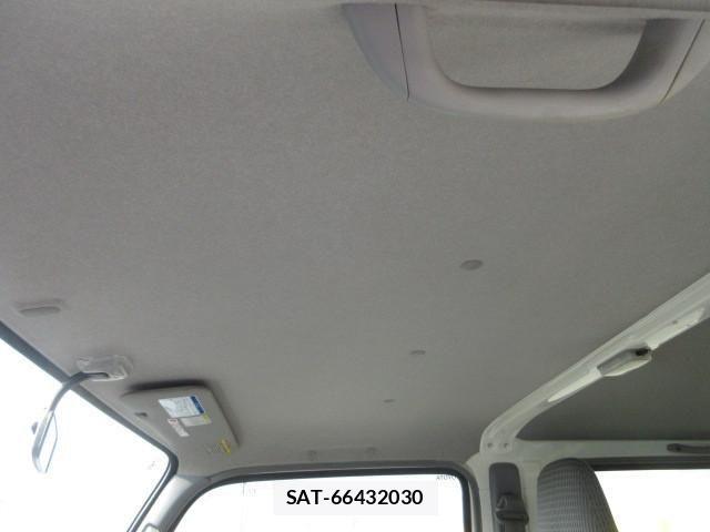 Toyota DYNA TRUCK 2017-06 1742533-24