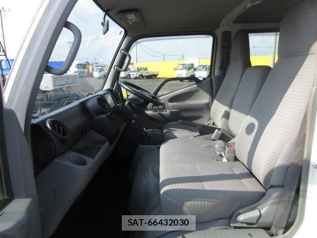 Toyota DYNA TRUCK 2017-06 1742533-25