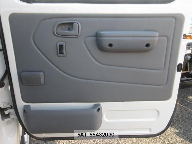 Toyota DYNA TRUCK 2017-06 1742533-27
