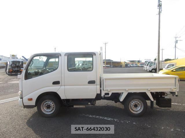 Toyota DYNA TRUCK 2017-06 1742533-4