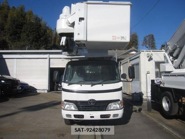 Toyota DYNA TRUCK 2010-03 2208329-4