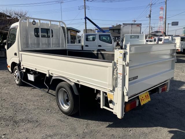 Toyota DYNA TRUCK 2017-06 2385681-16