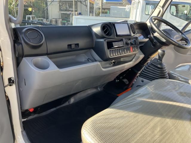 Toyota DYNA TRUCK 2017-06 2385681-26