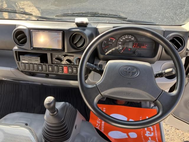 Toyota DYNA TRUCK 2017-06 2385681-6