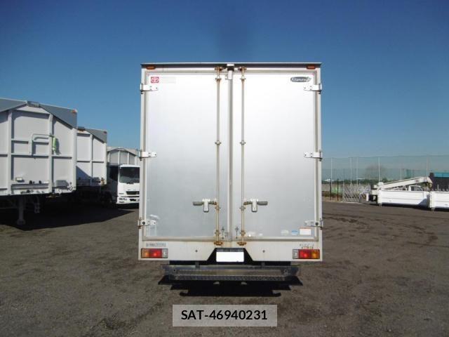 Toyota DYNA TRUCK 2017-11 2446192-4