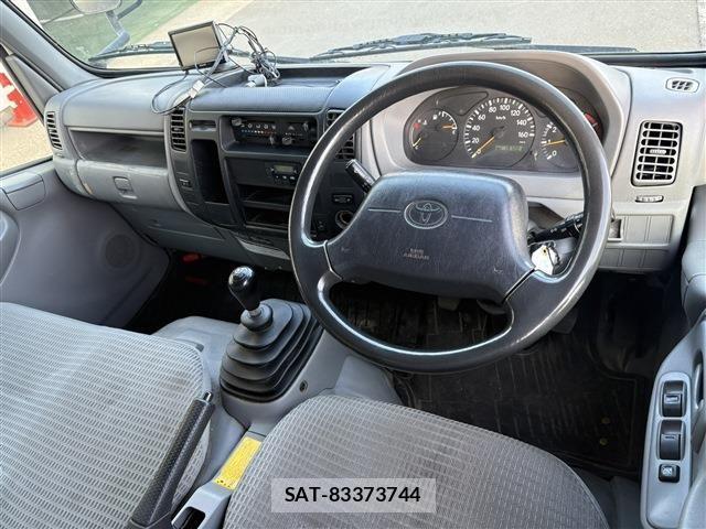 Toyota DYNA TRUCK 2015-11 3372383-16