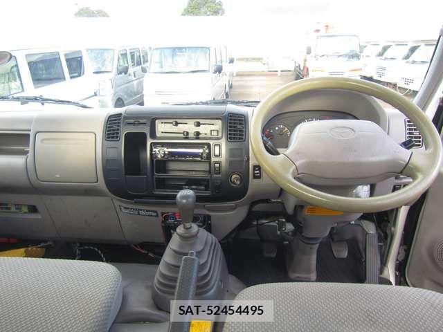 Toyota DYNA TRUCK 2005-04 3714053-17