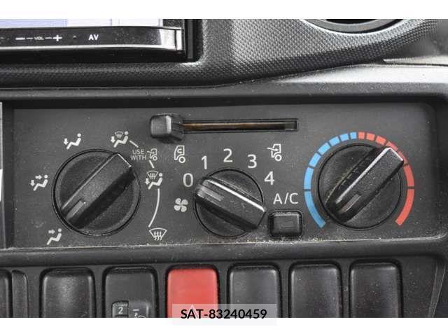 Toyota DYNA TRUCK 2017-01 3832448-15