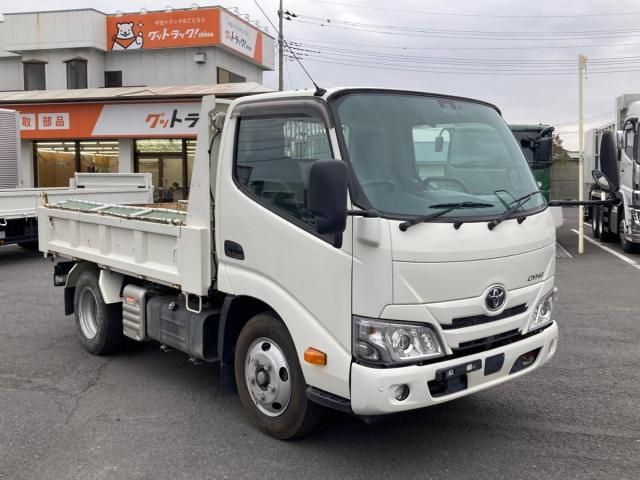 Toyota DYNA TRUCK 2023-08 3847209-1