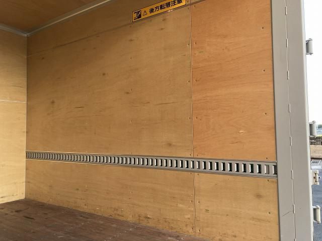 Toyota DYNA TRUCK 2018-04 3847212-21