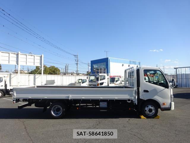 Toyota DYNA TRUCK 2026-01 3933942-16