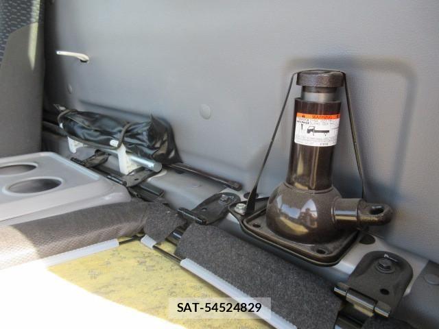 Toyota DYNA TRUCK 2023-02 4420474-18