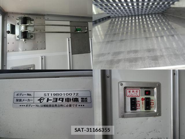 Toyota DYNA TRUCK 2020-02 4939110-6