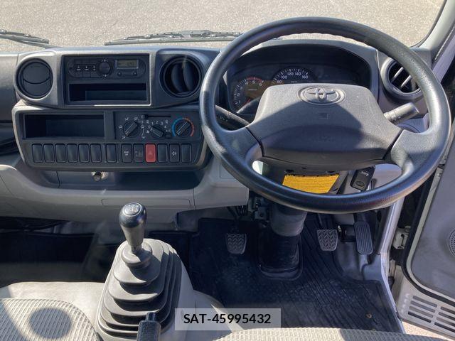 Toyota DYNA TRUCK 2018-01 5866941-7