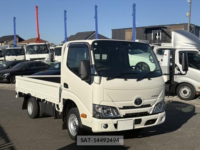 Toyota DYNA TRUCK 2026-02 5866930-1