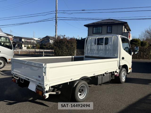 Toyota DYNA TRUCK 2026-02 5866930-2