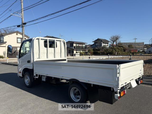 Toyota DYNA TRUCK 2026-02 5866930-3