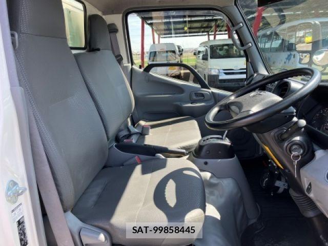 Toyota DYNA TRUCK 2021-08 5866923-24