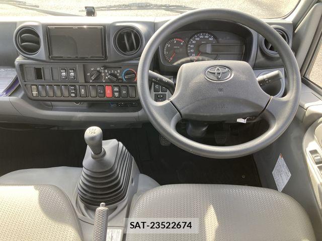Toyota DYNA TRUCK 2017-11 5866931-7