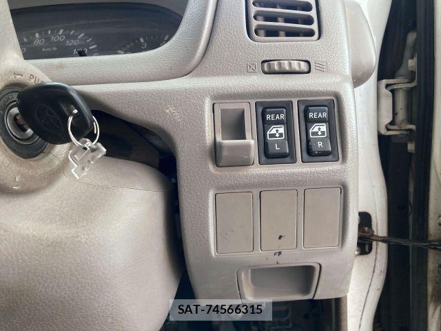 Toyota DYNA TRUCK 2011-11 6004346-17