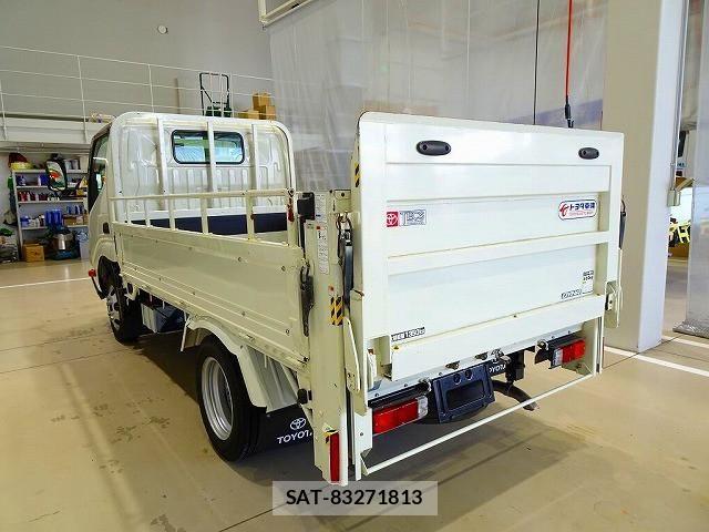 Toyota DYNA TRUCK 2016-12 6135135-3