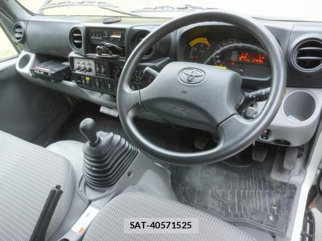 Toyota DYNA TRUCK 2018-03 6214123-2