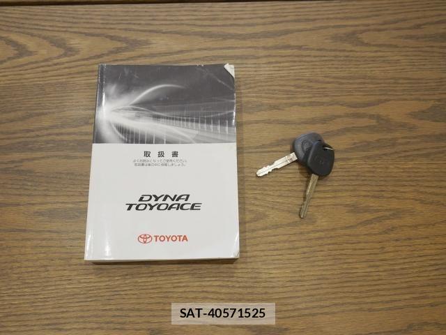 Toyota DYNA TRUCK 2018-03 6214123-29