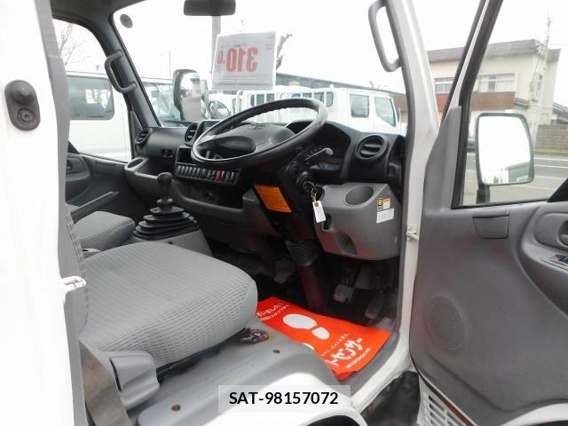 Toyota DYNA TRUCK 2017-08 6214133-11