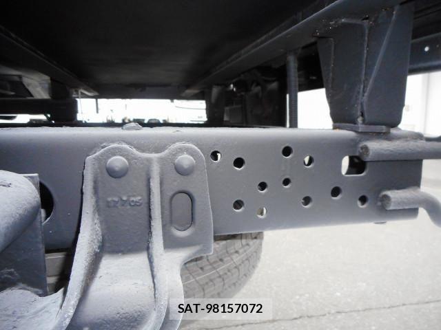 Toyota DYNA TRUCK 2017-08 6214133-23